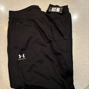 NWT Under Armour Men’s XL Black Sports Joggers